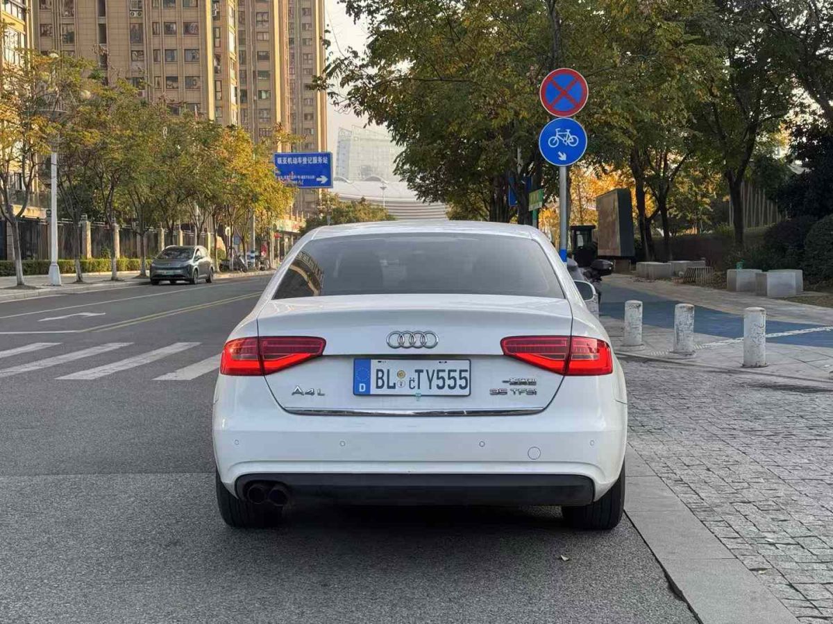 奧迪 奧迪A4L  2015款 A4L 1.8TFSI 30TFSI 舒適型圖片