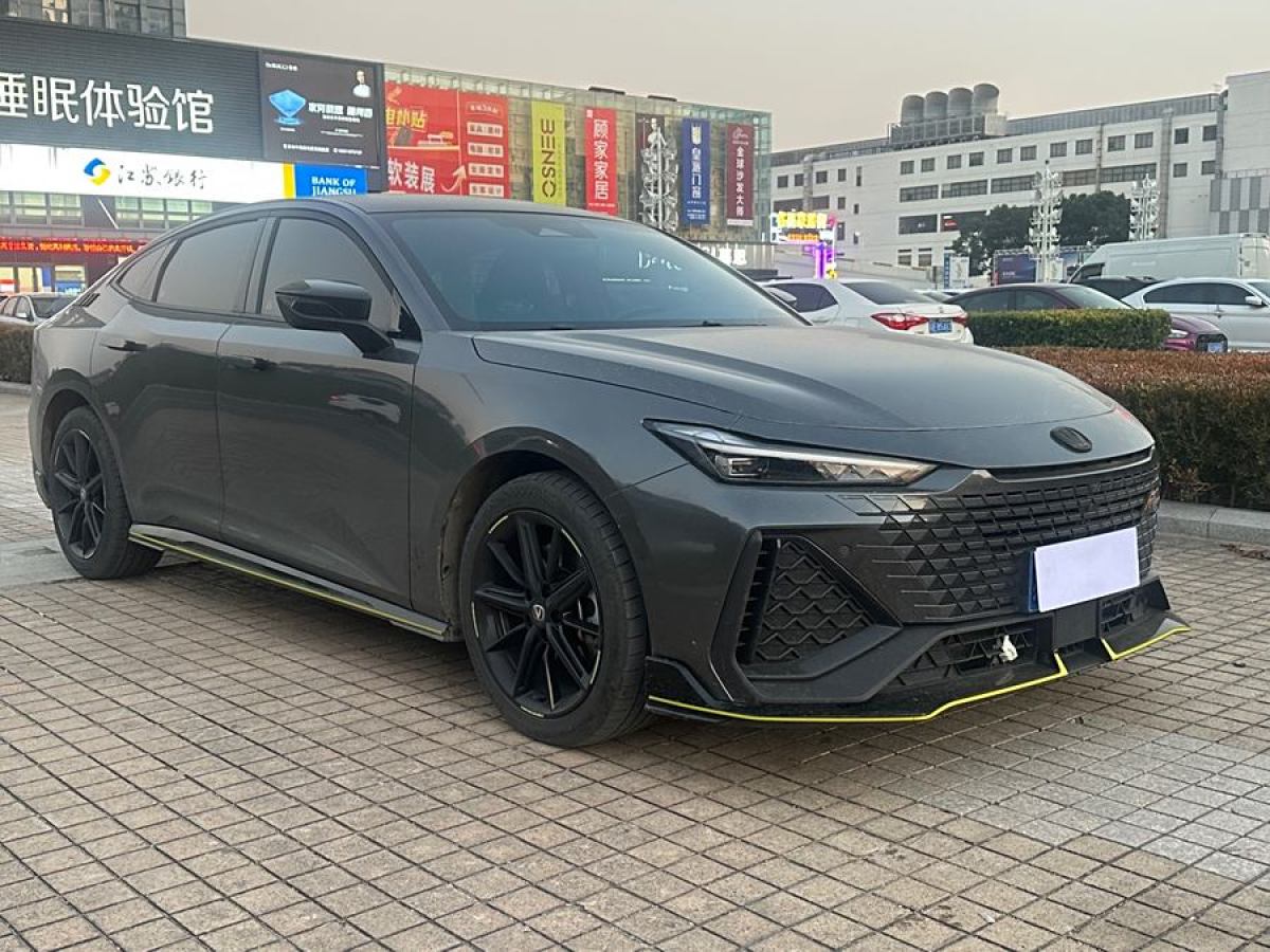 長(zhǎng)安 長(zhǎng)安UNI-V  2022款 2.0T 領(lǐng)速版圖片