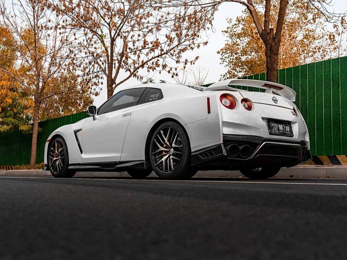 日產(chǎn) GT-R  2012款 3.8T Premium Edition圖片