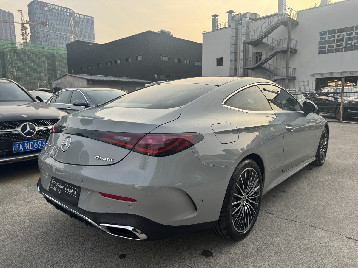 2024年11月奔馳 奔馳CLE  2024款 CLE 300 4MATIC 動(dòng)感型轎跑車(chē)