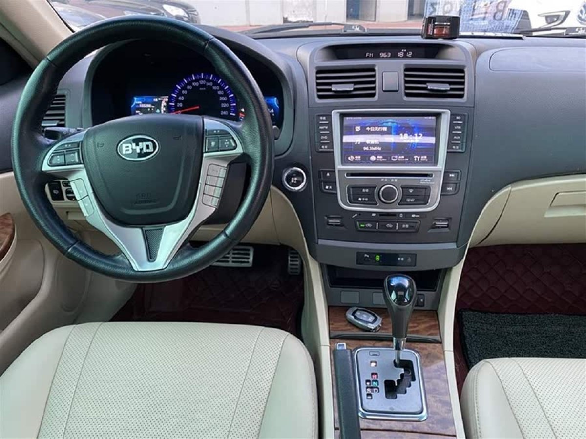 比亞迪 G6  2012款 1.5TID 自動(dòng)尊貴型圖片
