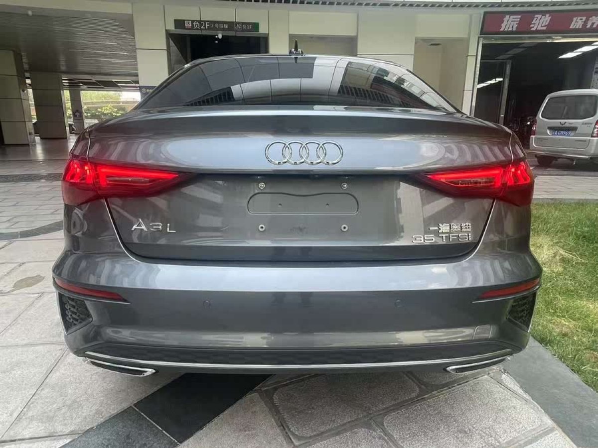 奧迪 奧迪A3  2023款 改款 A3L Limousine 35 TFSI 時尚運(yùn)動型圖片