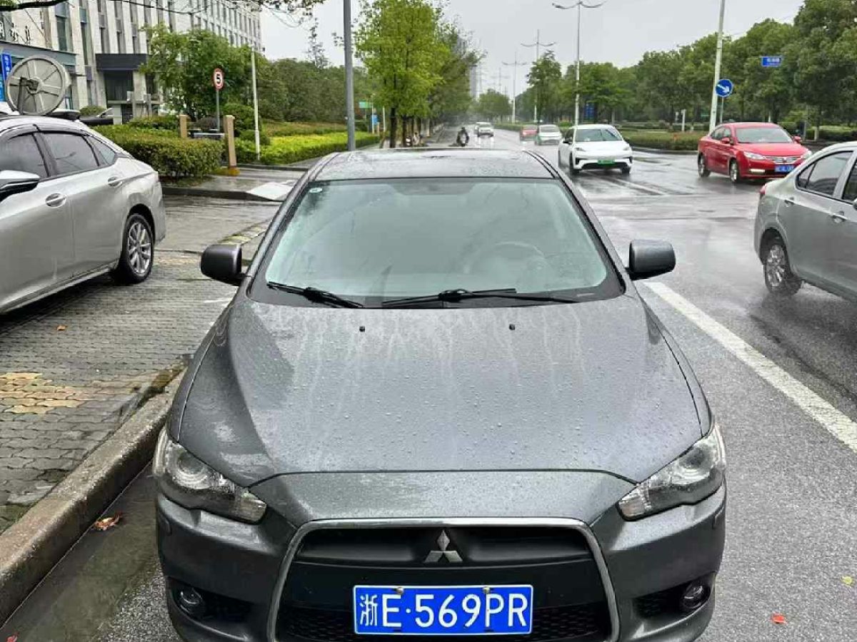 開瑞 優(yōu)翼  2009款 1.5L 手動(dòng)標(biāo)準(zhǔn)型圖片