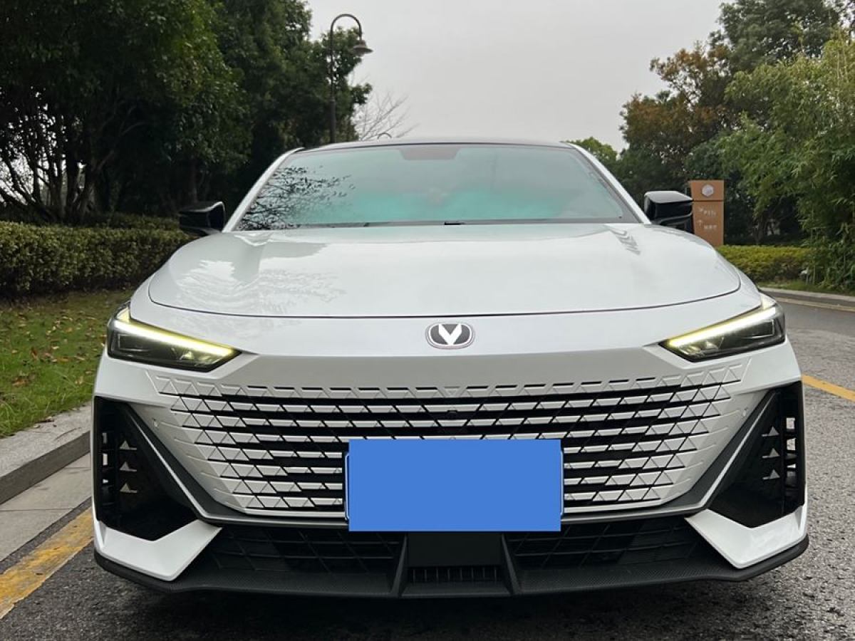 長(zhǎng)安 長(zhǎng)安UNI-V  2022款 1.5T 卓越型圖片