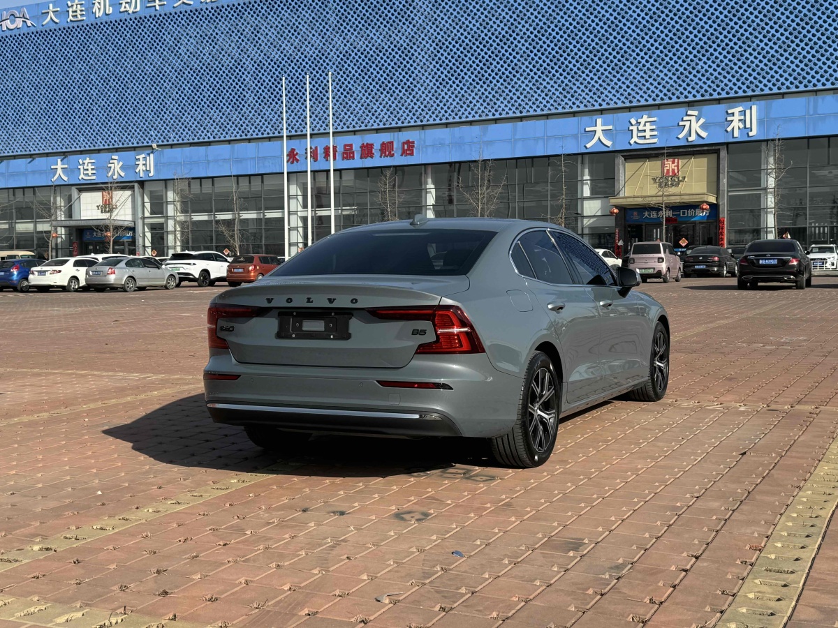 2022年12月沃爾沃 S60L  2023款 B4 智逸豪華版