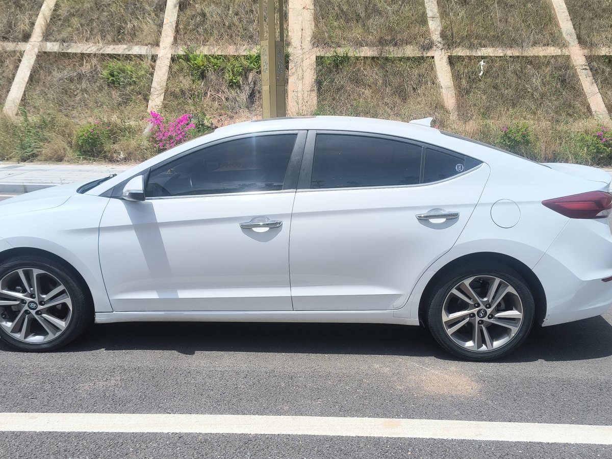 現(xiàn)代 領(lǐng)動  2018款 1.6L 自動15周年特別版圖片