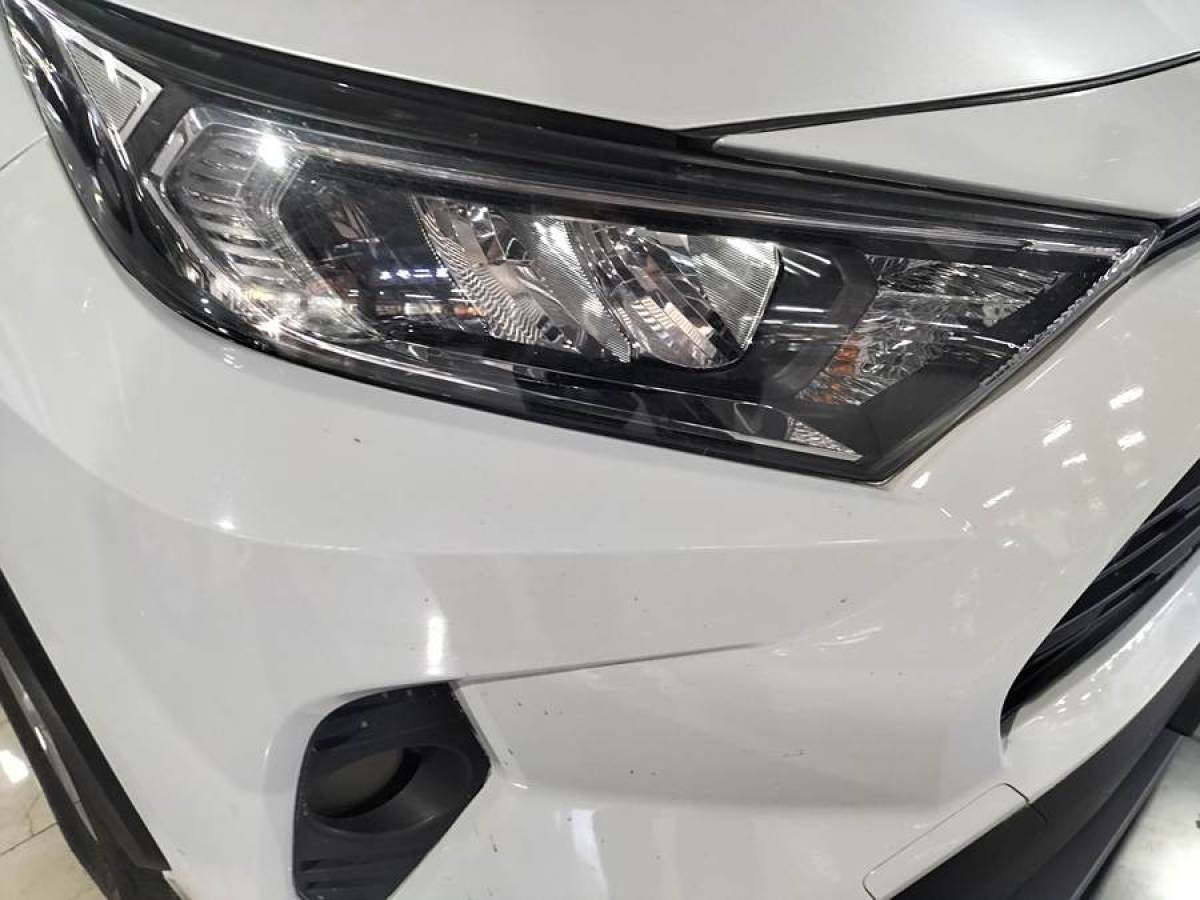 2021年5月豐田 RAV4榮放  2022款 2.0L CVT兩驅(qū)都市版