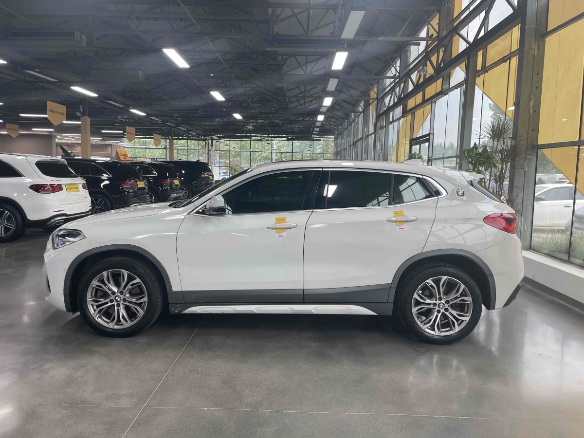 寶馬 寶馬X2  2019款  sDrive25i 領(lǐng)先型M越野套裝 國VI圖片
