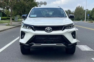 Fortuner 丰田 2.7L 中东版