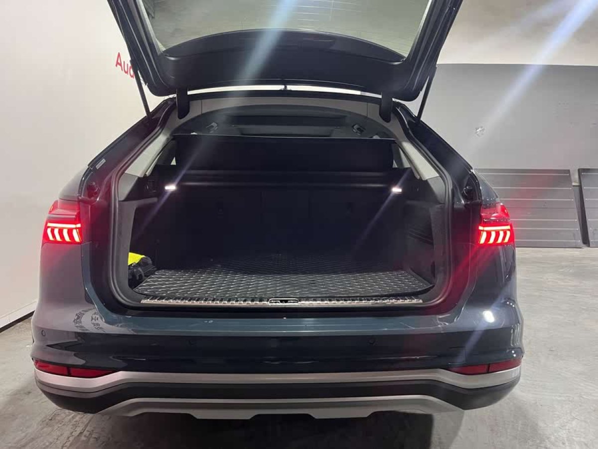 奧迪 奧迪A6  2021款 Allroad 探索家 55 TFSI 尊享越野型圖片