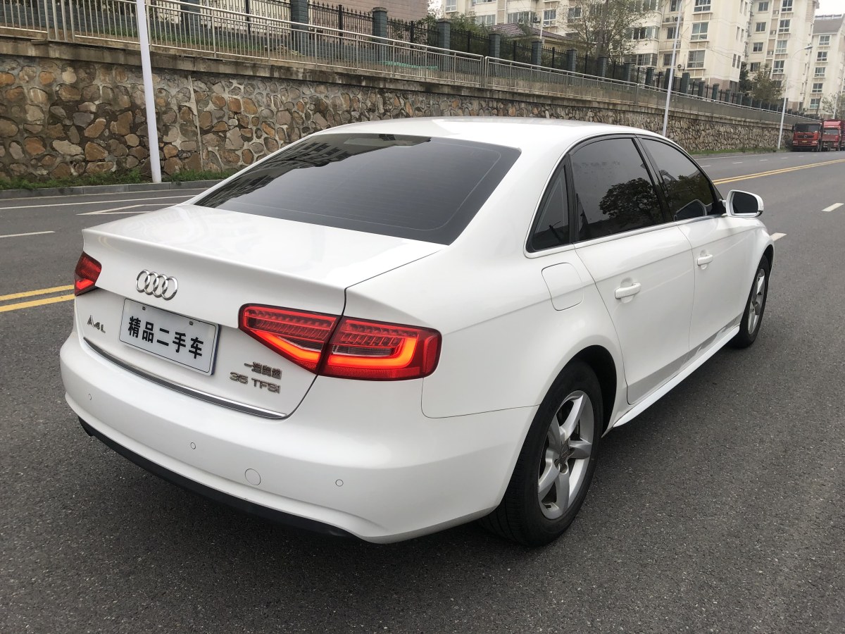 奧迪 奧迪A4L  2013款 35 TFSI 自動(dòng)舒適型圖片