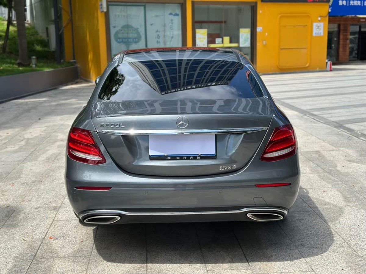 奔馳 奔馳E級(jí)  2020款 E 300 L 豪華型圖片