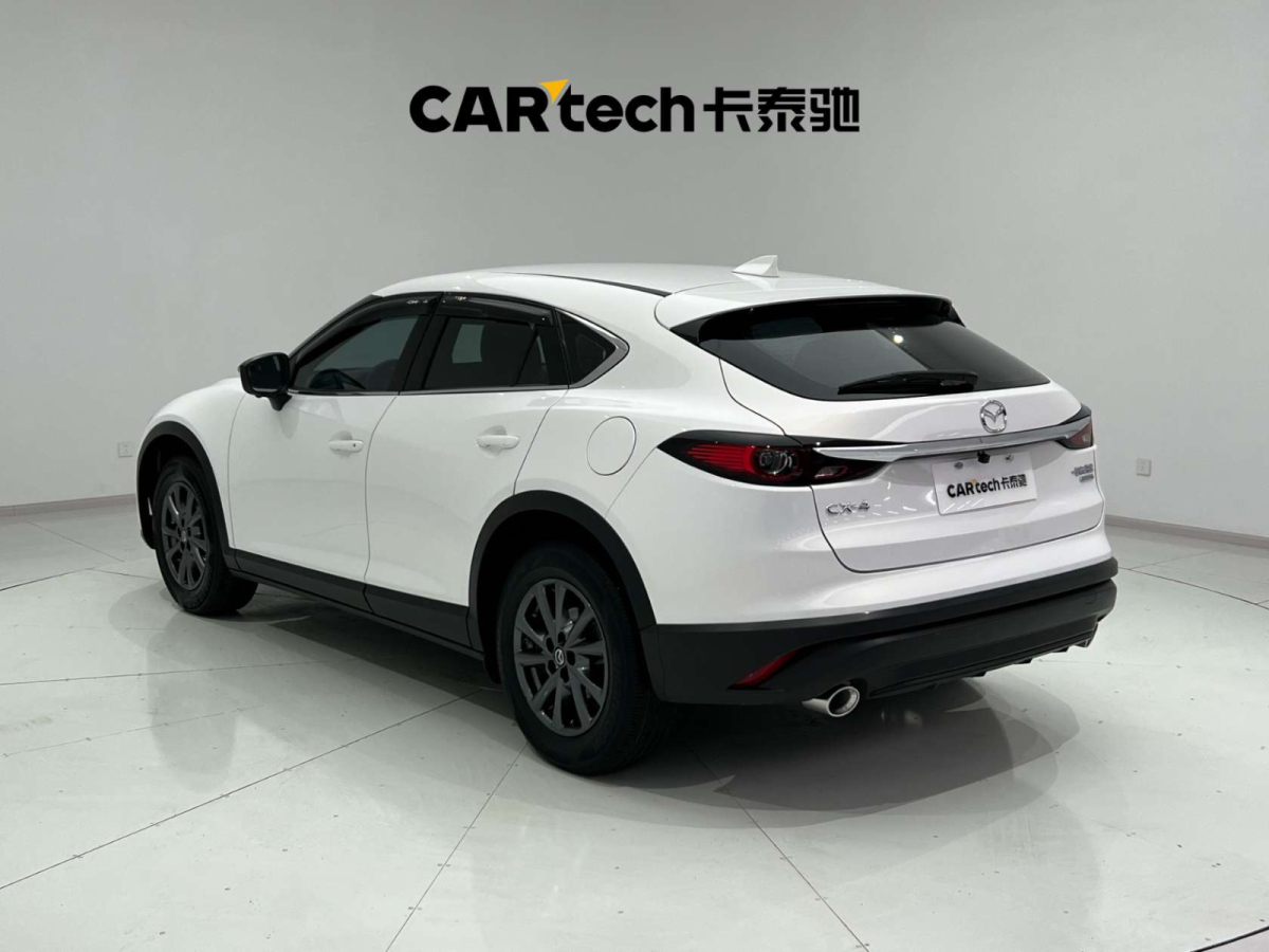 馬自達(dá) CX-4  2020款 2.0L 自動兩驅(qū)藍(lán)天青春版圖片