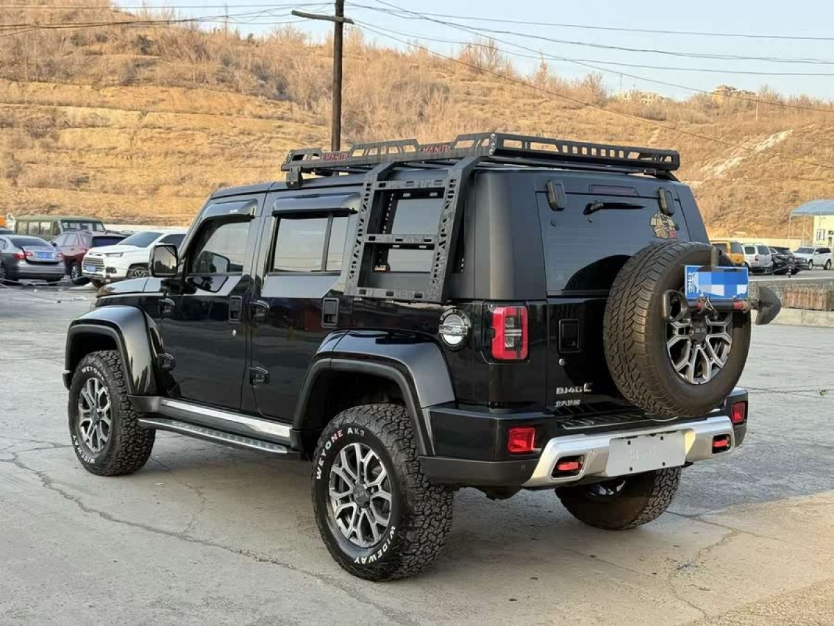 北京 BJ40  2024款 2.0T 城市獵人版 俠客型圖片
