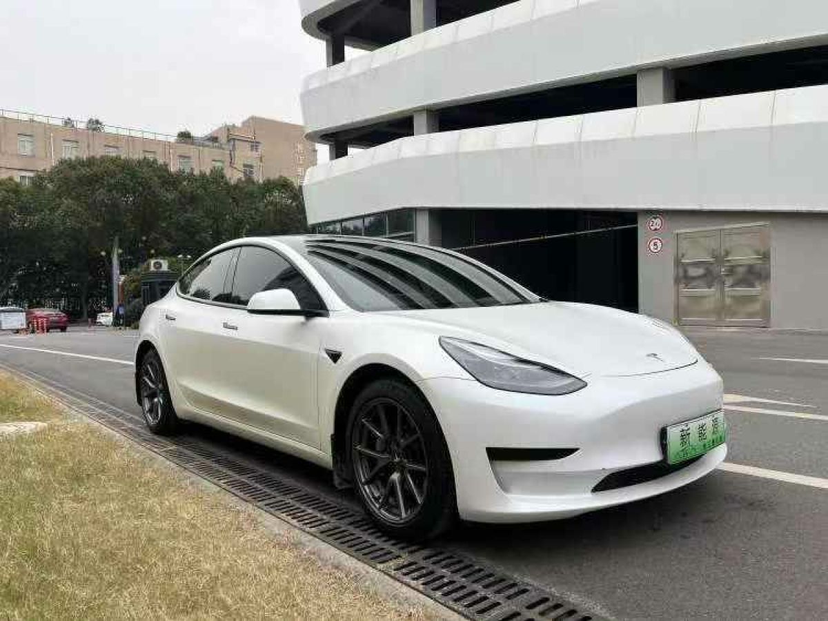 特斯拉 Model S  2023款 三電機全輪驅(qū)動 Plaid版圖片