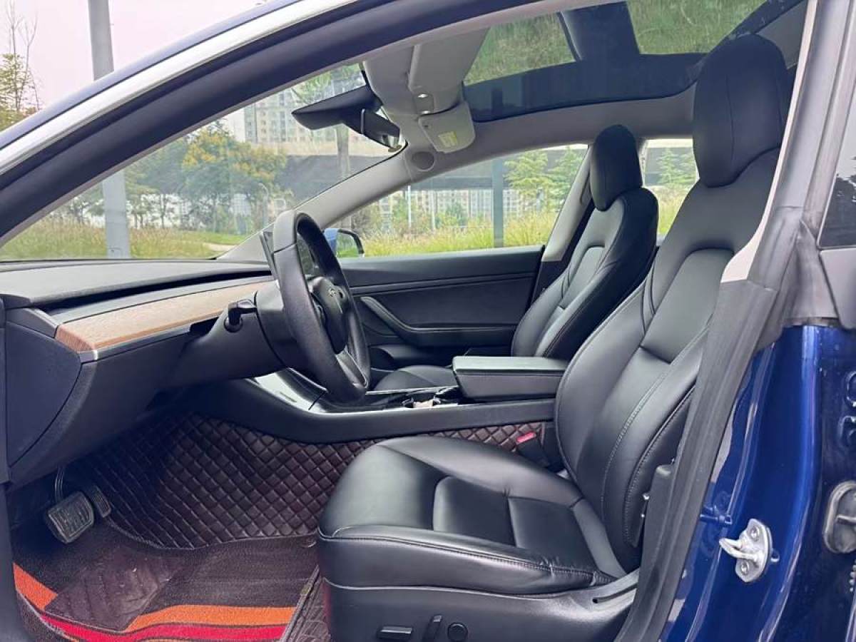 特斯拉 Model 3  2019款 標(biāo)準(zhǔn)續(xù)航后驅(qū)升級(jí)版圖片