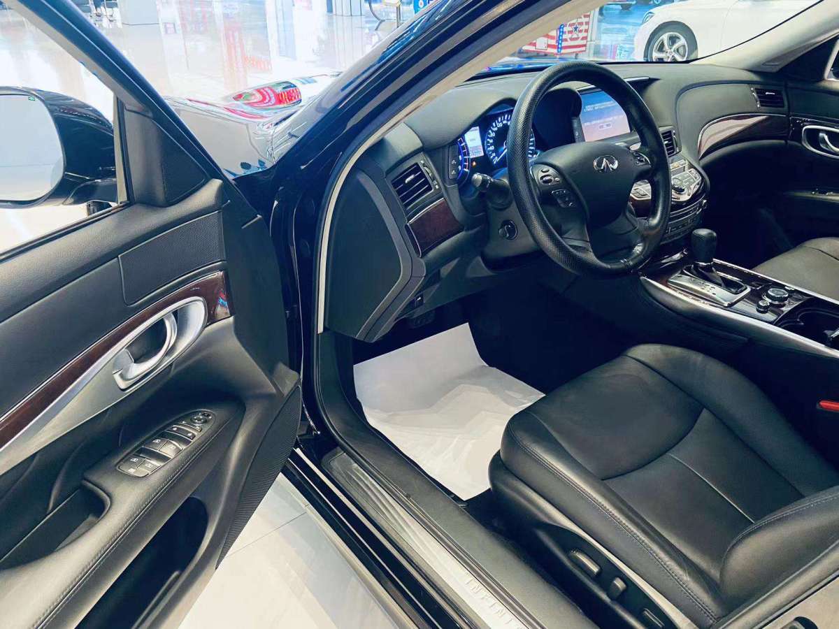 英菲尼迪 Q70  2019款 Q70L 2.0T 悅享版圖片