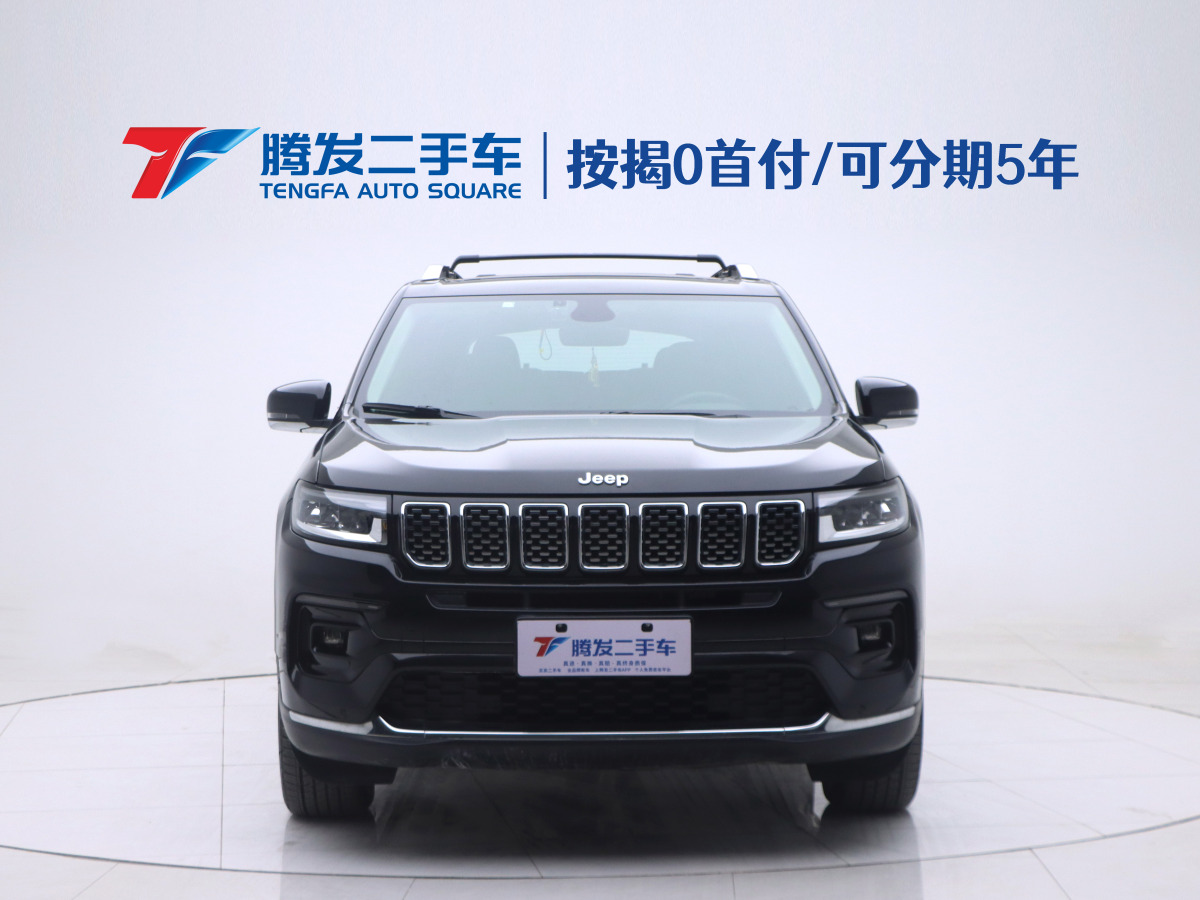 Jeep 大指揮官  2022款 2.0T 四驅(qū)豪華版圖片