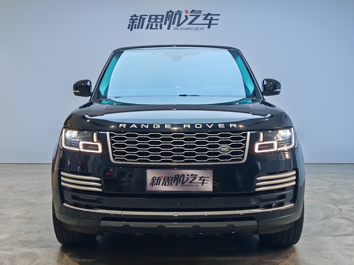 路虎 攬勝  2019款 3.0 V6 SC 傳世加長(zhǎng)版圖片