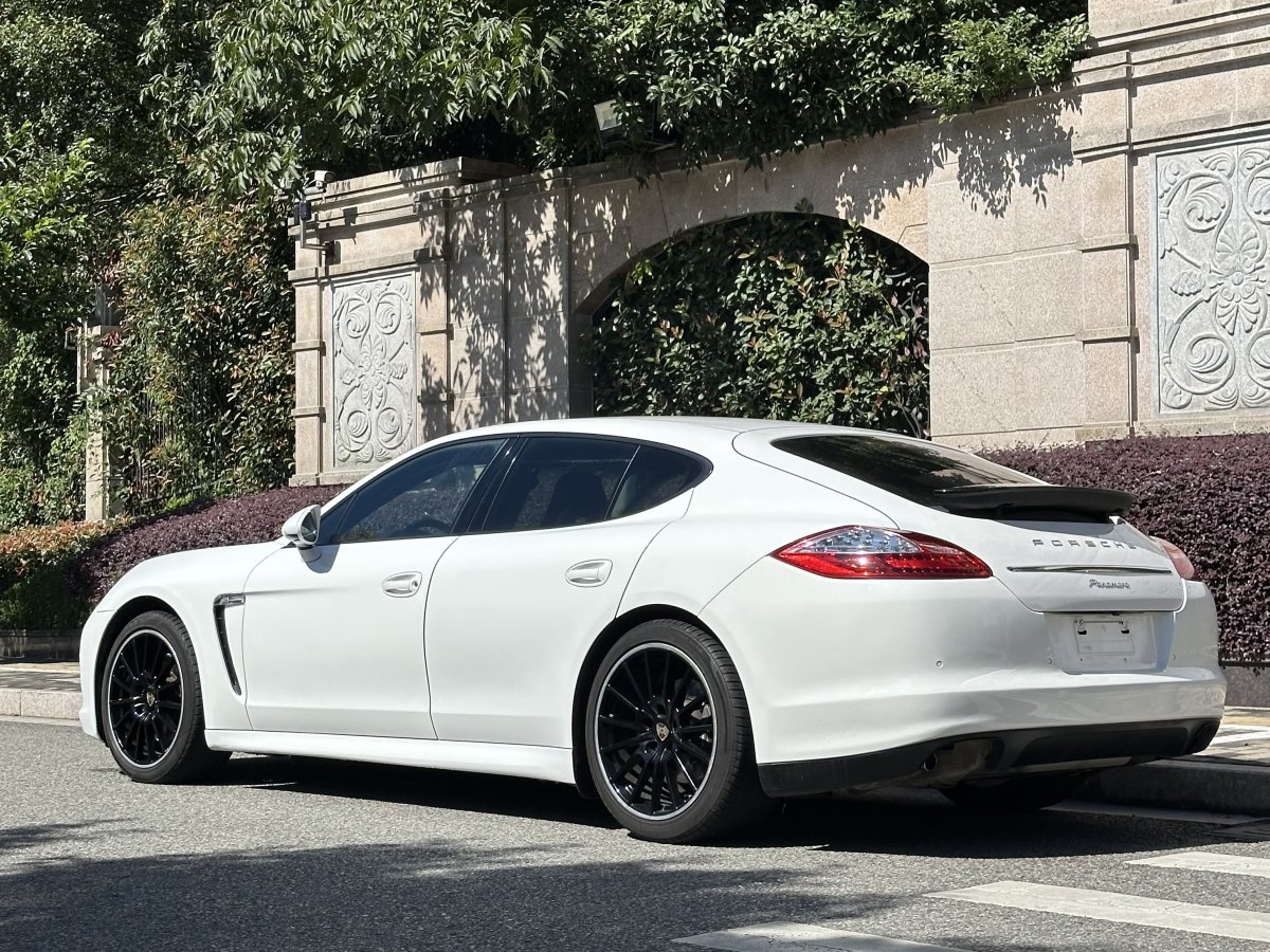 2012年11月保時(shí)捷 Panamera  2013款 Panamera Platinum Edition 3.6L