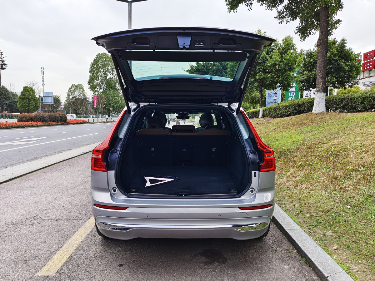 2021年6月沃爾沃 XC60  2022款 B5 四驅智雅豪華版