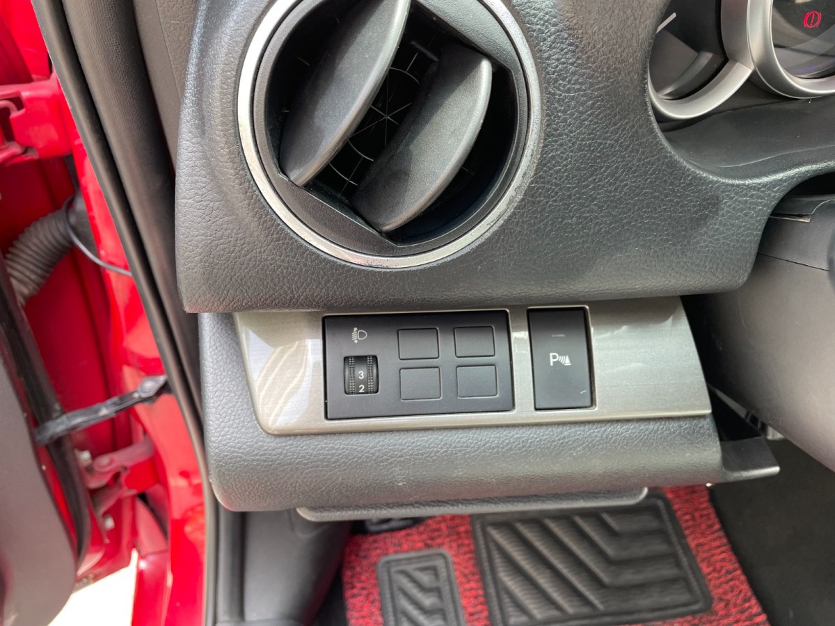 2013年3月马自达 马自达6  2013款 2.0L 自动超豪华型