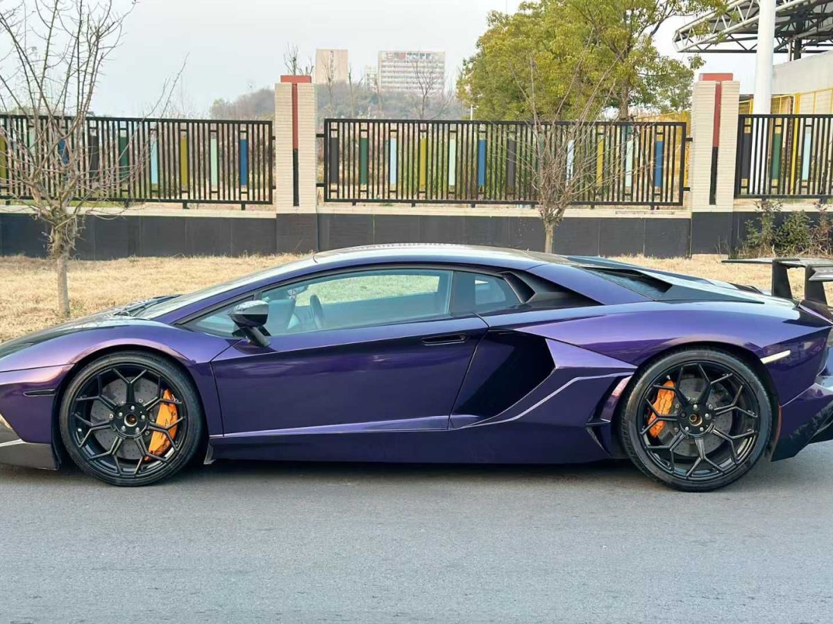 蘭博基尼 Aventador  2013款 LP 700-4 Roadster圖片