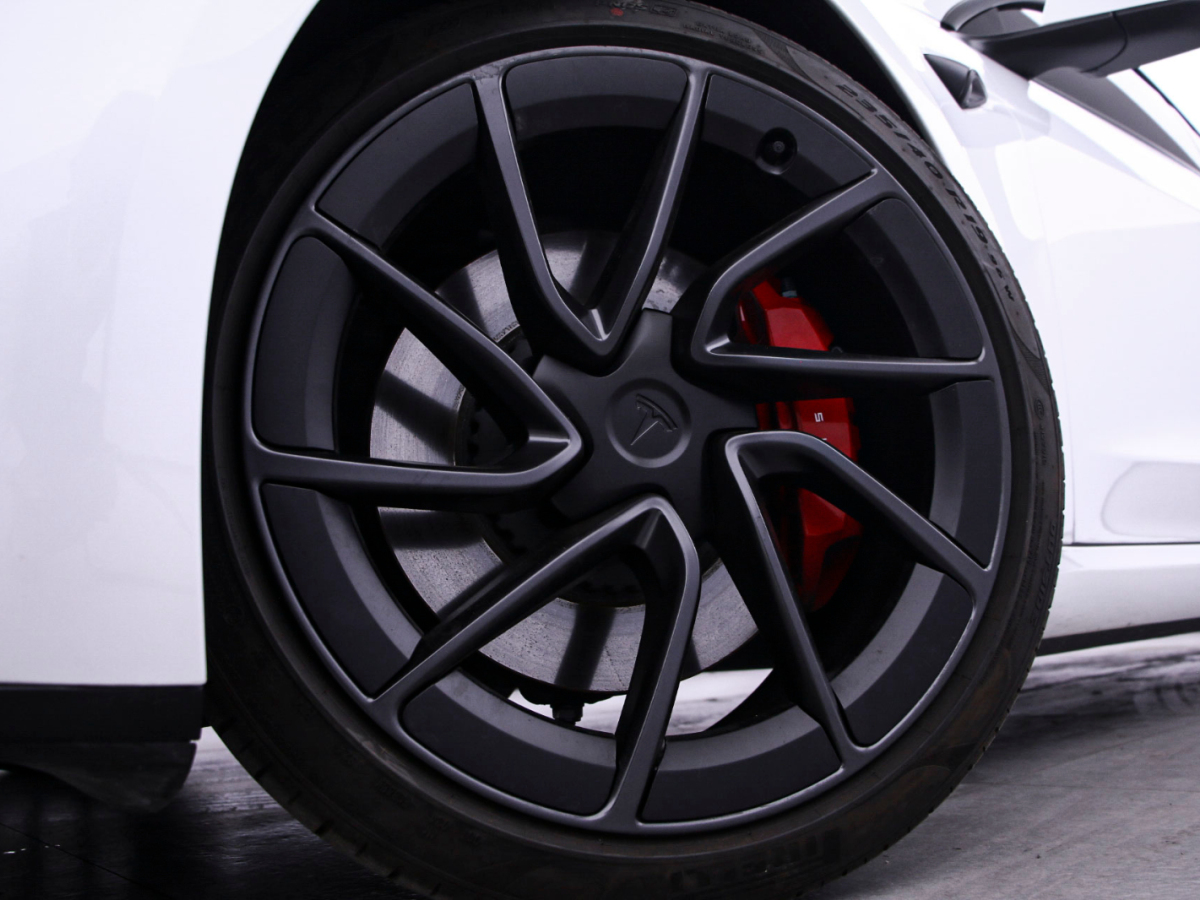 特斯拉 Model 3 2024款 高性能全輪驅(qū)動(dòng)版圖片