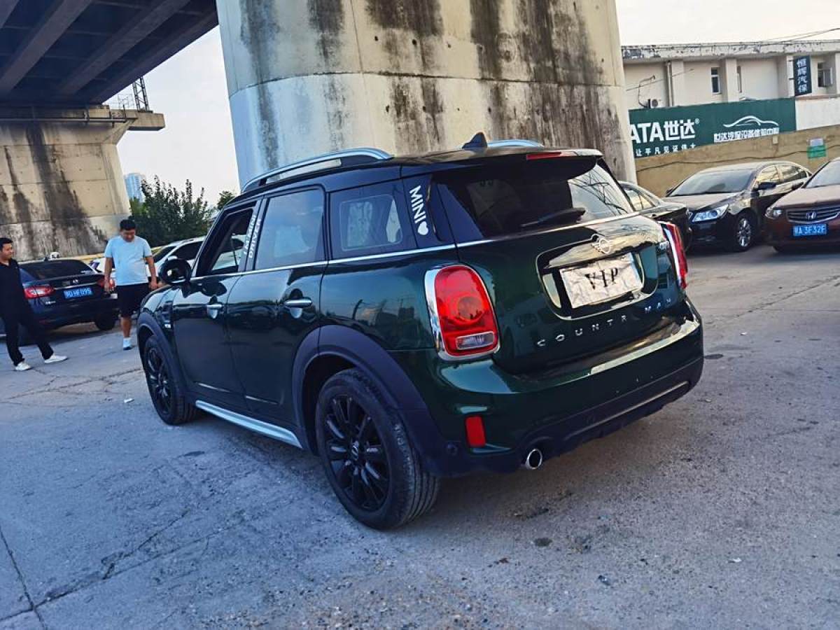 MINI COUNTRYMAN  2018款 1.5T COOPER ALL4 經(jīng)典派圖片