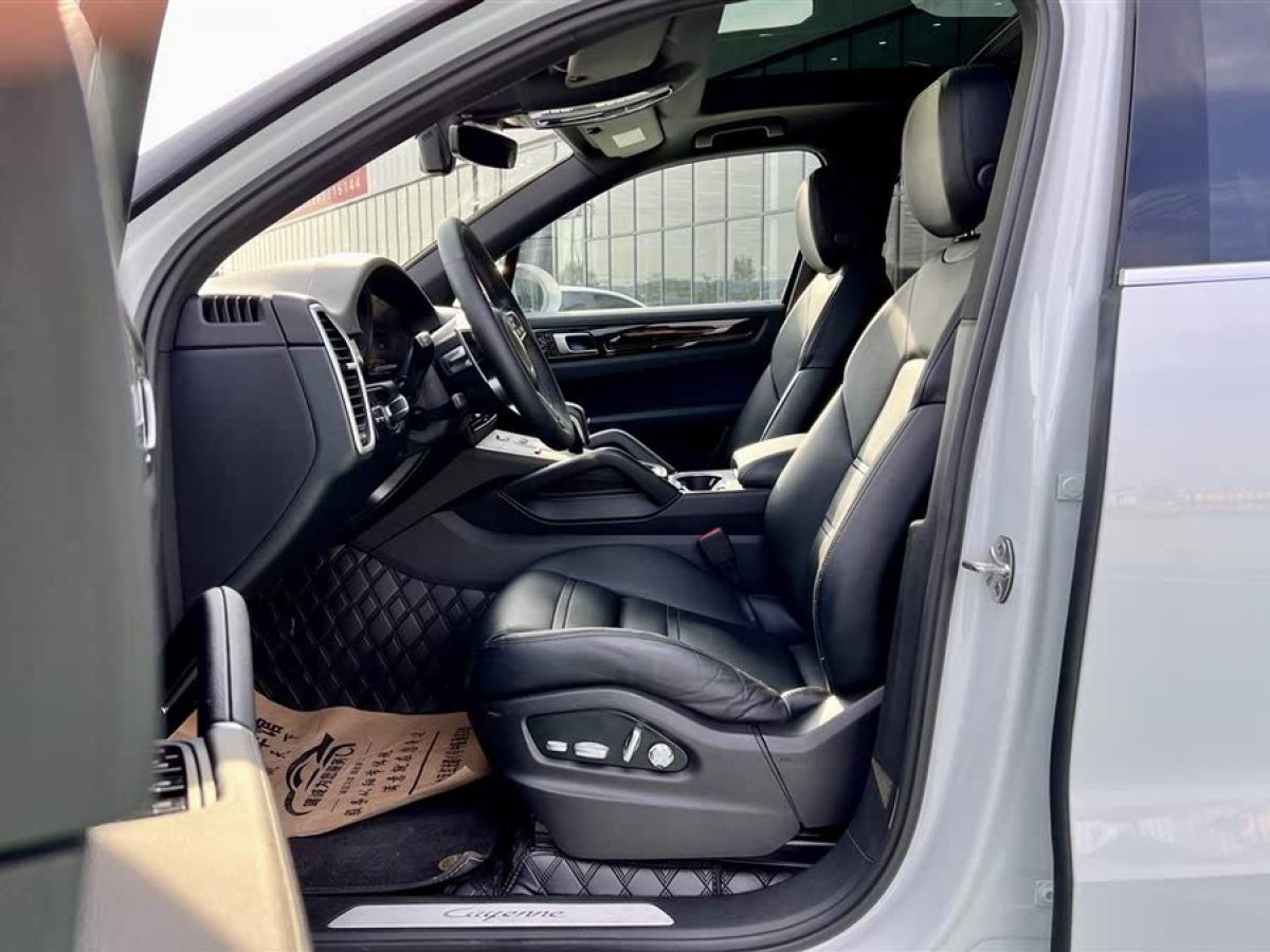 保時(shí)捷 Cayenne  2019款 Cayenne 3.0T圖片