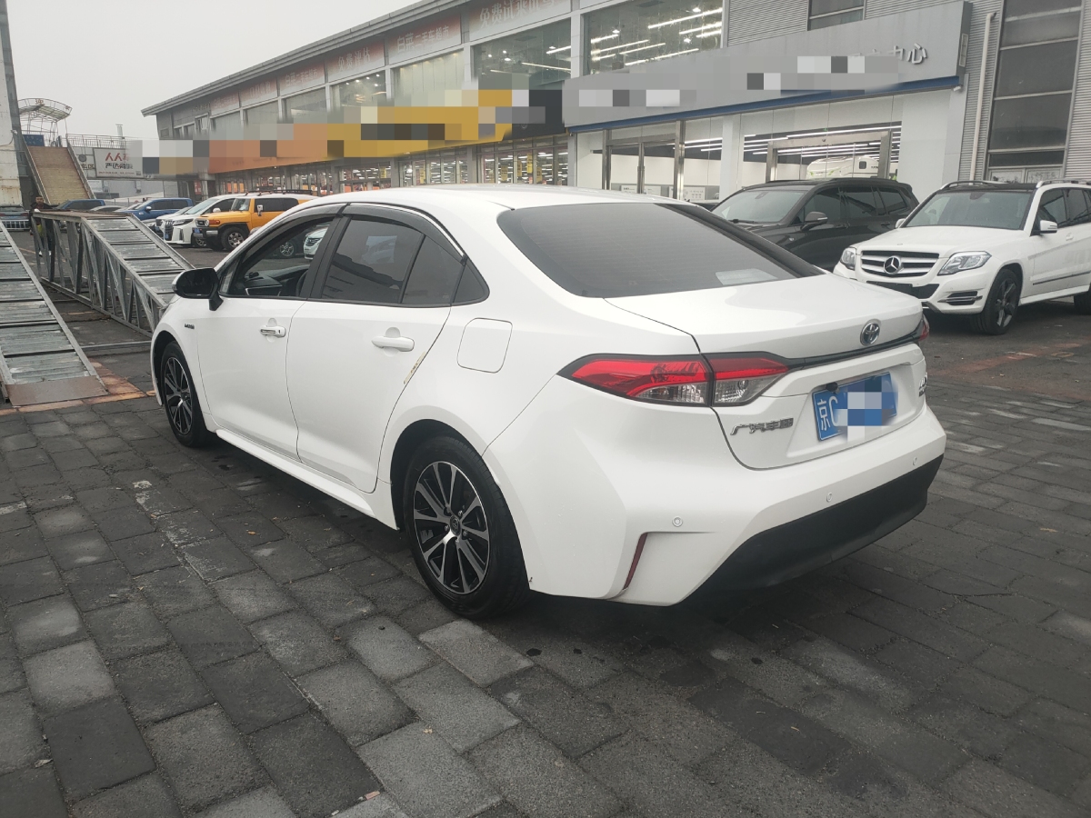 豐田 雷凌  2023款 智能電混雙擎 1.8L 領(lǐng)先版圖片