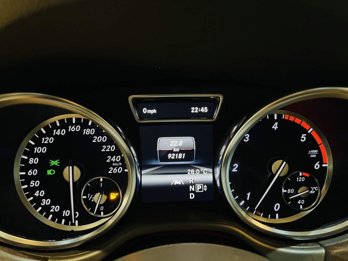 奔驰 奔驰M级  2014款 ML 350 CDI 4MATIC图片