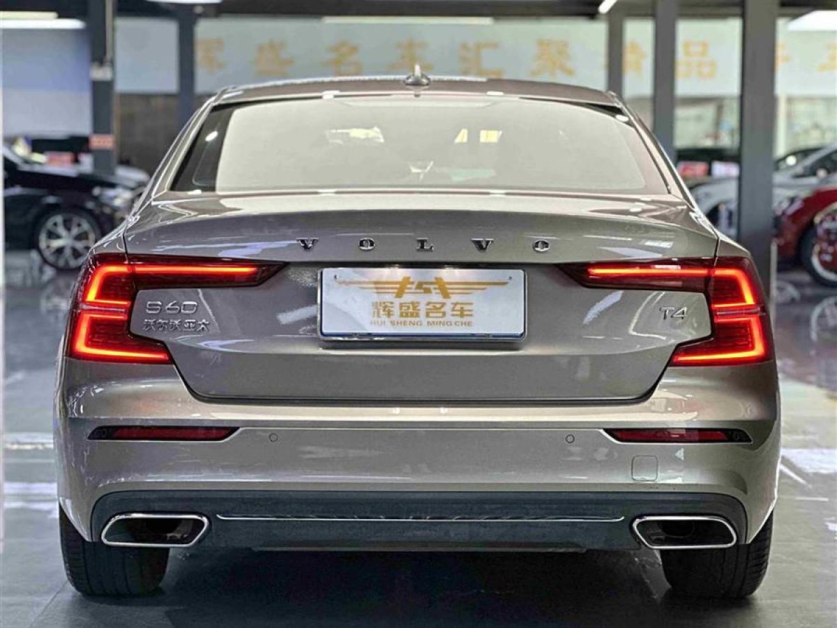 沃爾沃 S60L  2021款 T4 智逸豪華版圖片