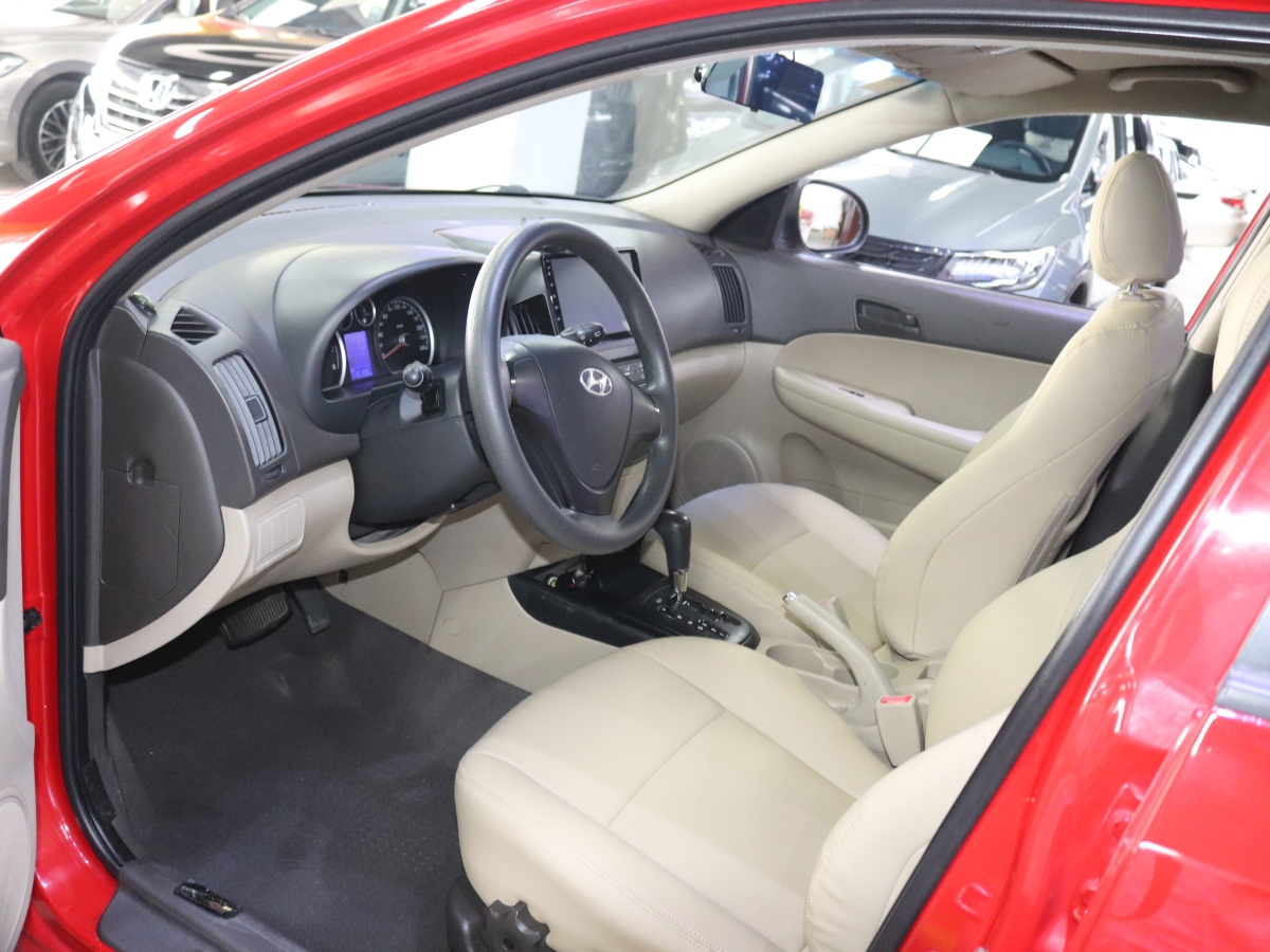 現(xiàn)代 i30  2009款 1.6L 自動舒享型圖片