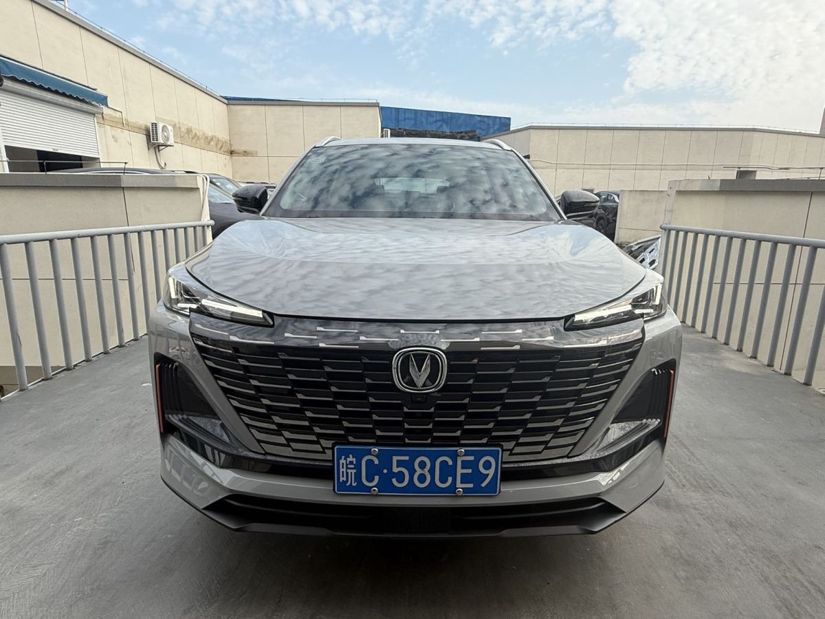 長(zhǎng)安 CS55 PLUS  2022款 第二代 1.5T DCT尊貴型圖片