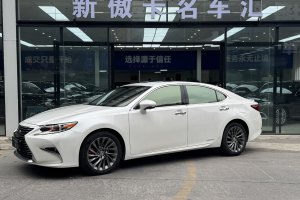 ES 雷克薩斯 300h 舒適版
