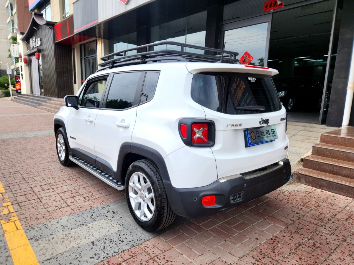 Jeep 自由俠  2019款 220T 自動領(lǐng)先版圖片
