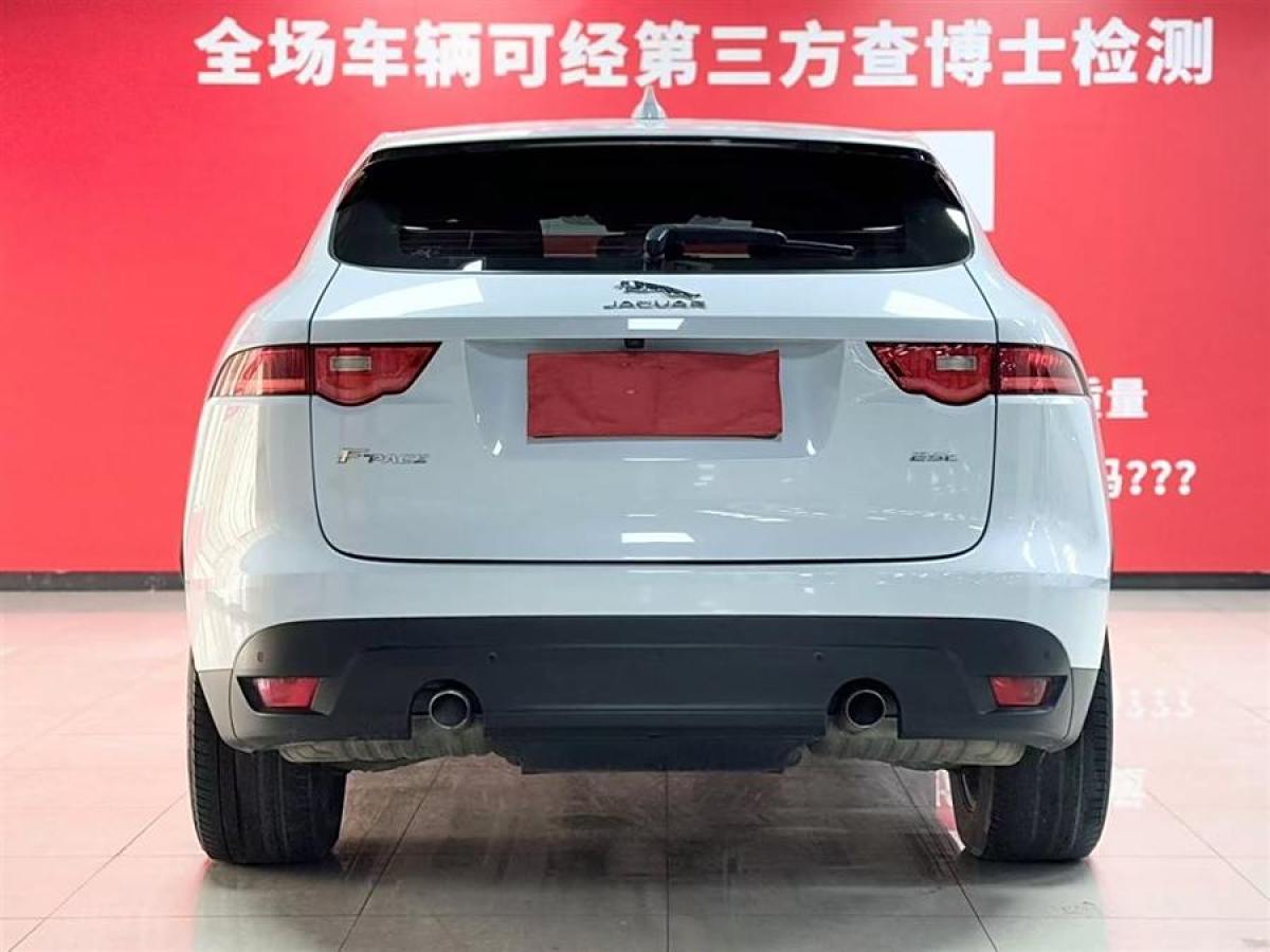 捷豹 F-PACE  2018款 2.0T 兩驅(qū)都市尊享版圖片