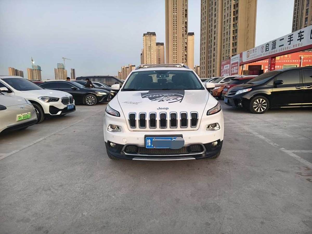 Jeep 自由光  2016款 2.4L 專業(yè)版圖片