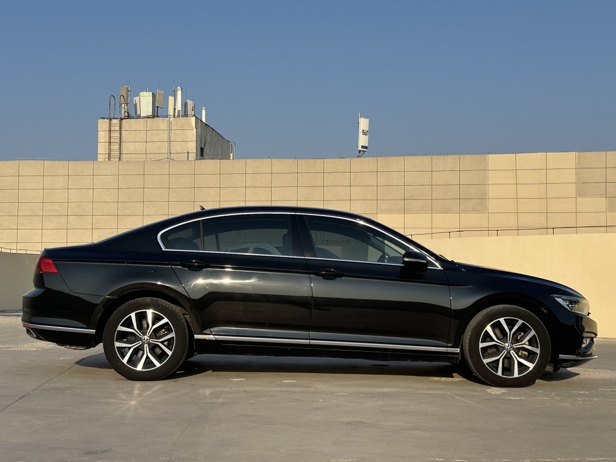 大眾 邁騰  2021款 330TSI DSG 30周年紀(jì)念版圖片