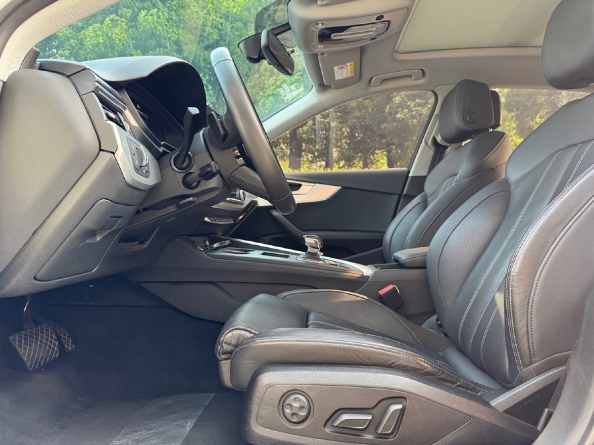 奧迪 奧迪A4L  2020款 40 TFSI 豪華動感型圖片