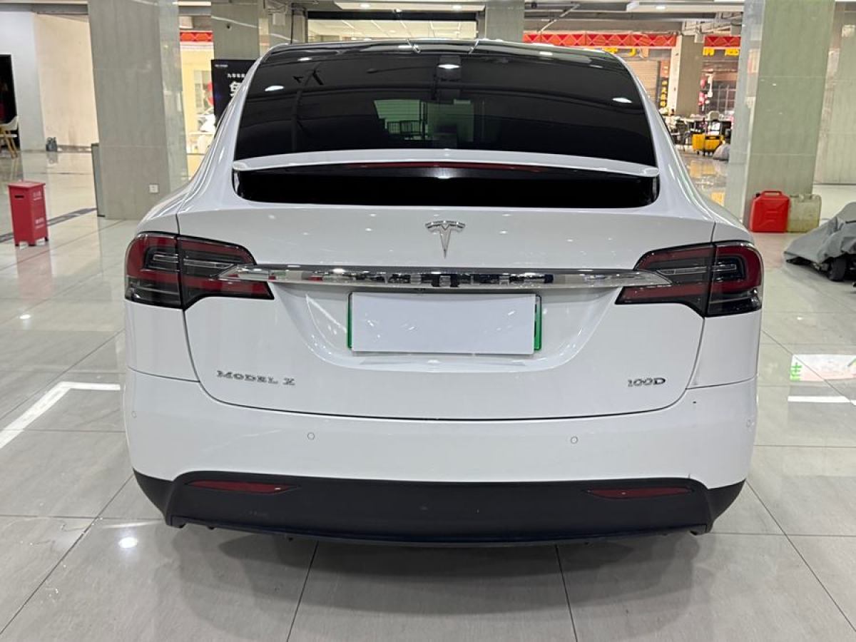 特斯拉 Model X  2017款 Model X 100D 長續(xù)航版圖片