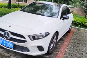 奔馳A級(jí) 奔馳 A 200 動(dòng)感型