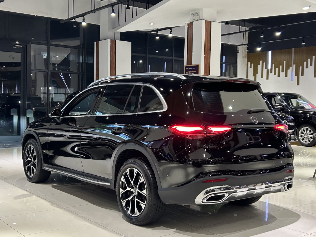 2024年5月奔馳 奔馳GLC  2023款 改款 GLC 260 L 4MATIC 動感型 5座