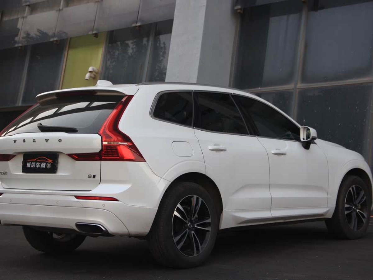 沃爾沃 XC60  2019款  T5 四驅(qū)智遠(yuǎn)版 國(guó)VI圖片