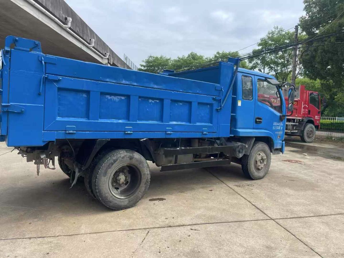 依維柯 得意  2020款 2.8T V35箱貨單胎中頂3座國(guó)V圖片