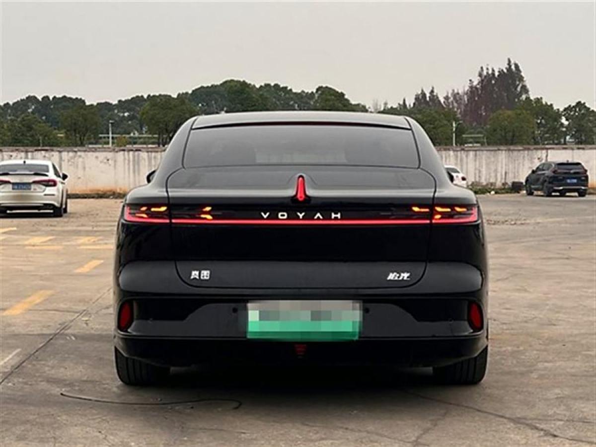 嵐圖 嵐圖追光  2024款 PHEV 四驅(qū)超長續(xù)航行政版圖片