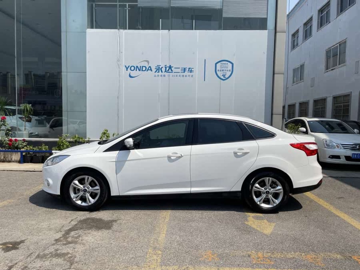 福特 ?？怂? 2012款 三廂 1.6L 自動(dòng)風(fēng)尚型圖片