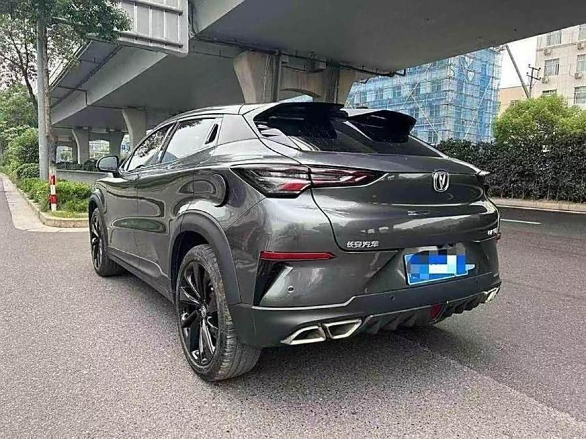 長(zhǎng)安 UNI-T  2021款 1.5T 卓越型圖片