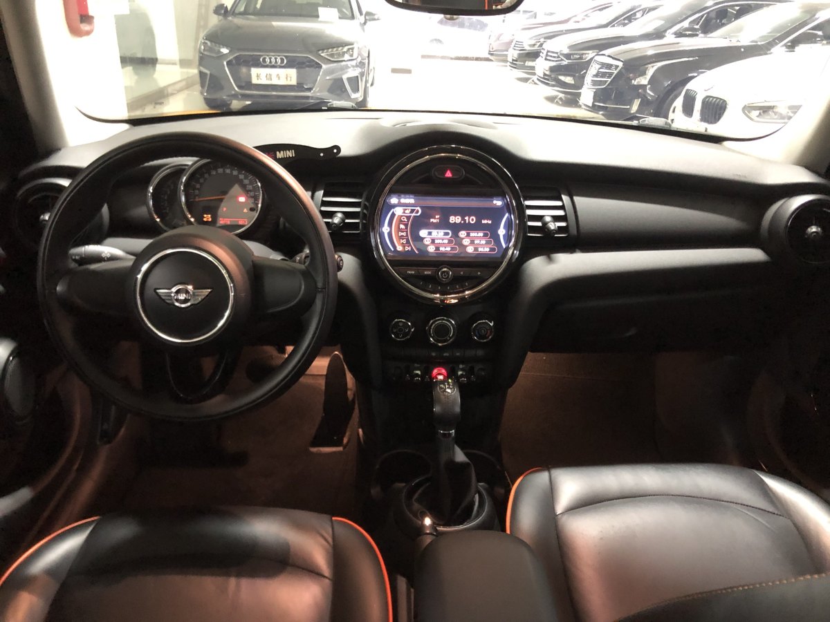 MINI MINI  2016款 1.2T ONE 先鋒派 五門版圖片